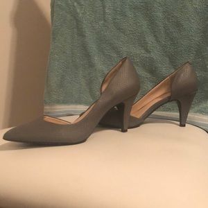 BCBG Gray Embossed Leather Pumps!!!